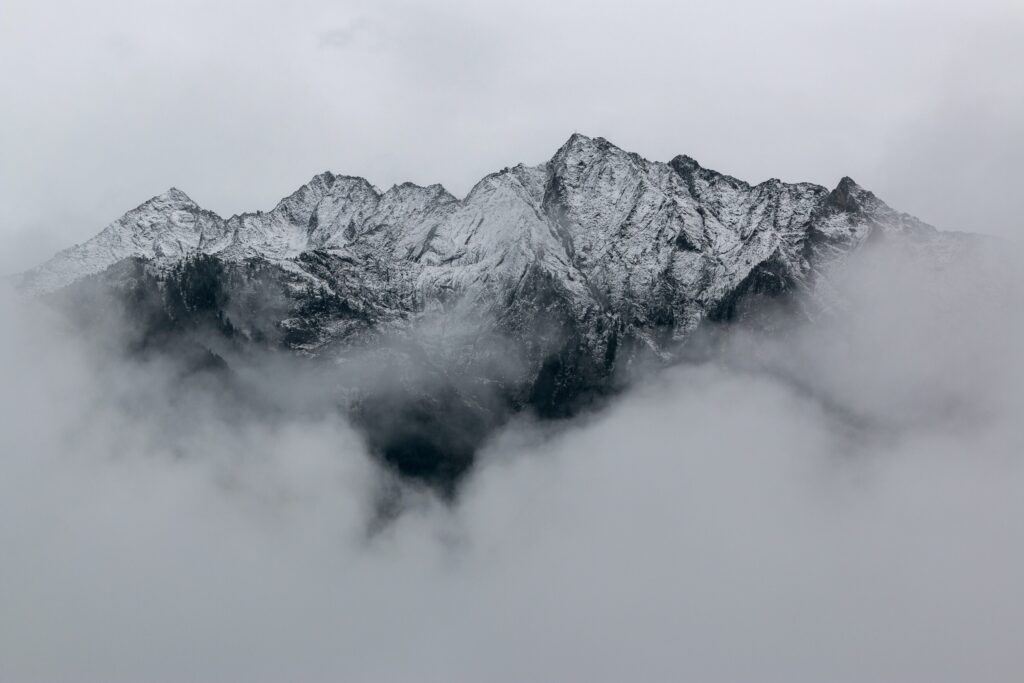 ToF Fotobehang bergen met sneeuw