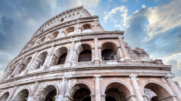 ToF Fotobehang Rome Colosseum van onderen gezien