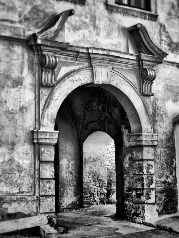 ToF Fotobehang oude gebouwen kerk zwart-wit