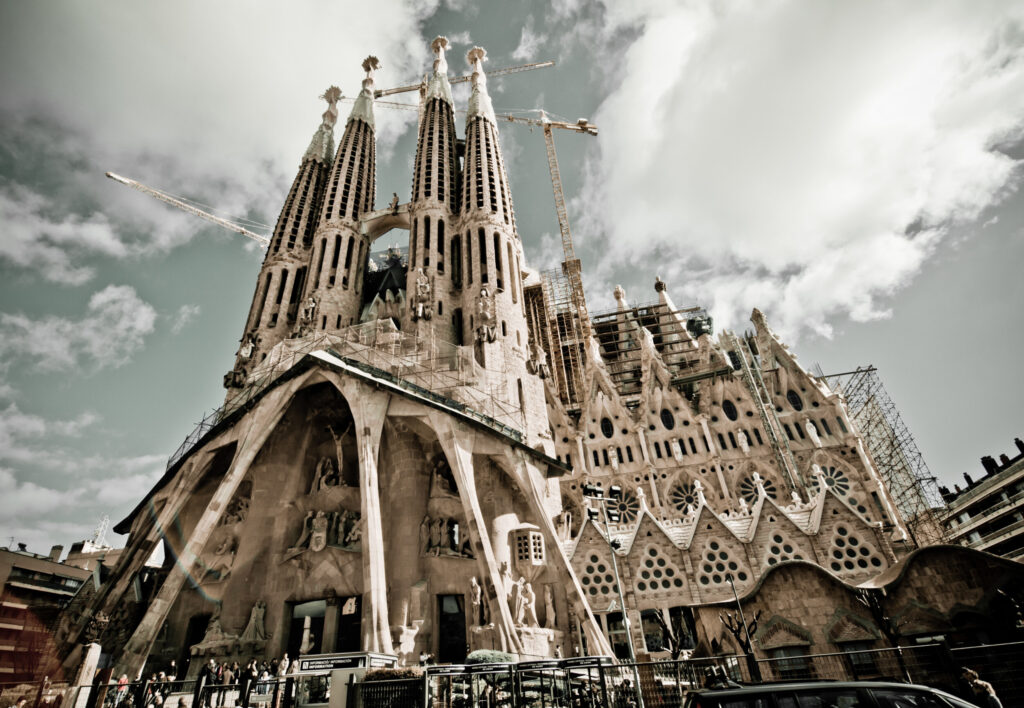 ToF Behang stad Barcelona, monumentale Spaanse kerk Sagrada Familia
