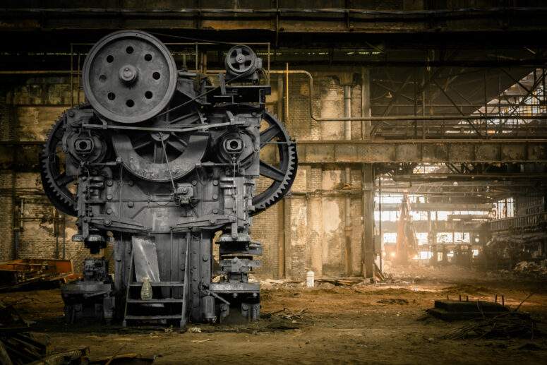 ToF Fotobehang industrieel oude hal met machine