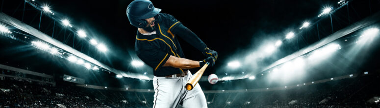 ToF Behang sport professionele honkbalspeler slaat bal in grote arena