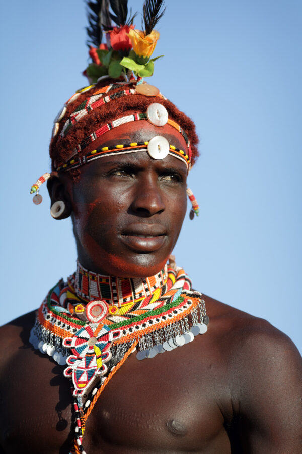 ToF Fotobehang cultuur Samburu-krijger die huwelijksceremonie bijwoont