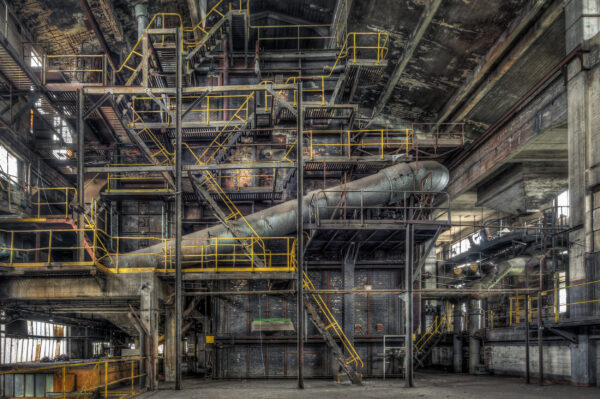 ToF Fotobehang industrieel rottende stookruimte in verlaten elektriciteitscentrale in Frankrijk