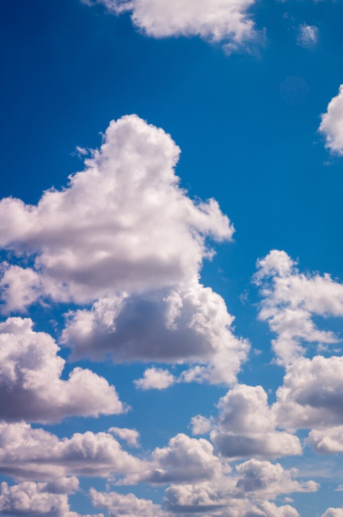 ToF Behang wolkjes blauwe lucht