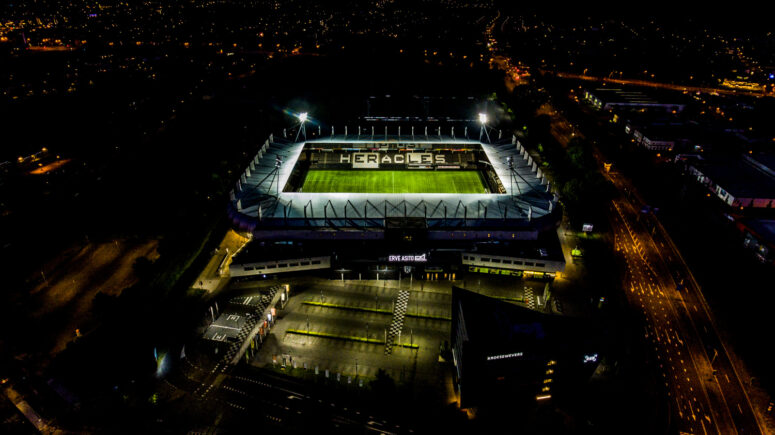 Heracles stadion van bovenaf gezien